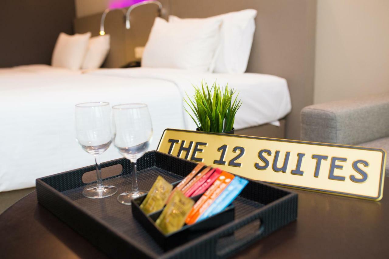 The 12 Suites @ Empire Damansara เปอตาลิงจายา ภายนอก รูปภาพ