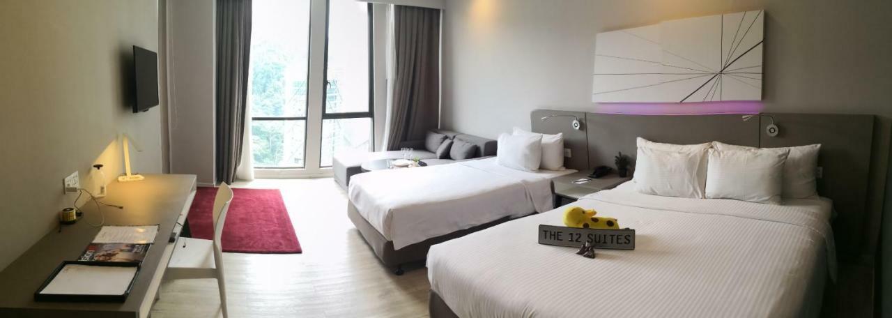 The 12 Suites @ Empire Damansara เปอตาลิงจายา ภายนอก รูปภาพ