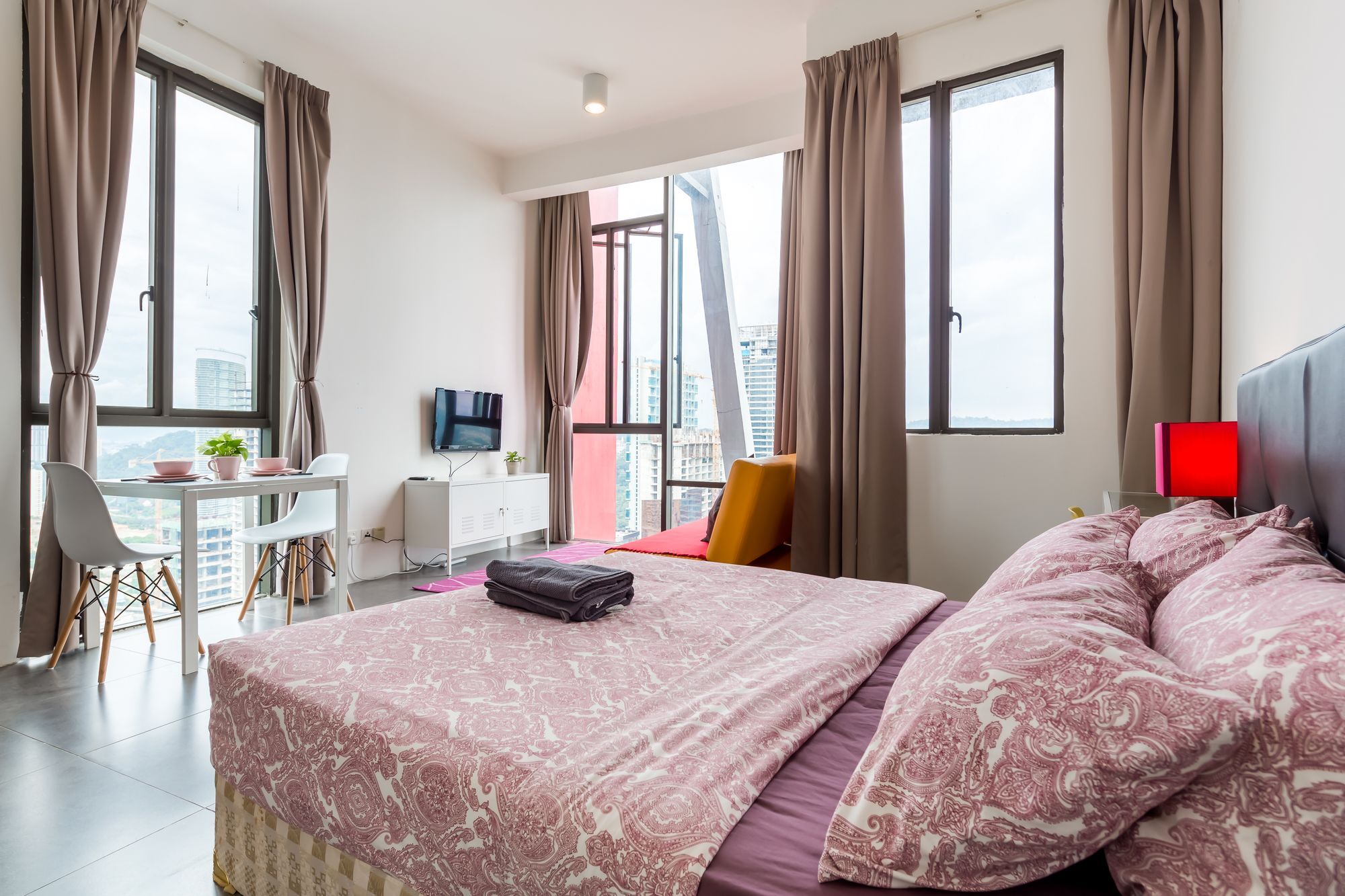 The 12 Suites @ Empire Damansara เปอตาลิงจายา ภายนอก รูปภาพ