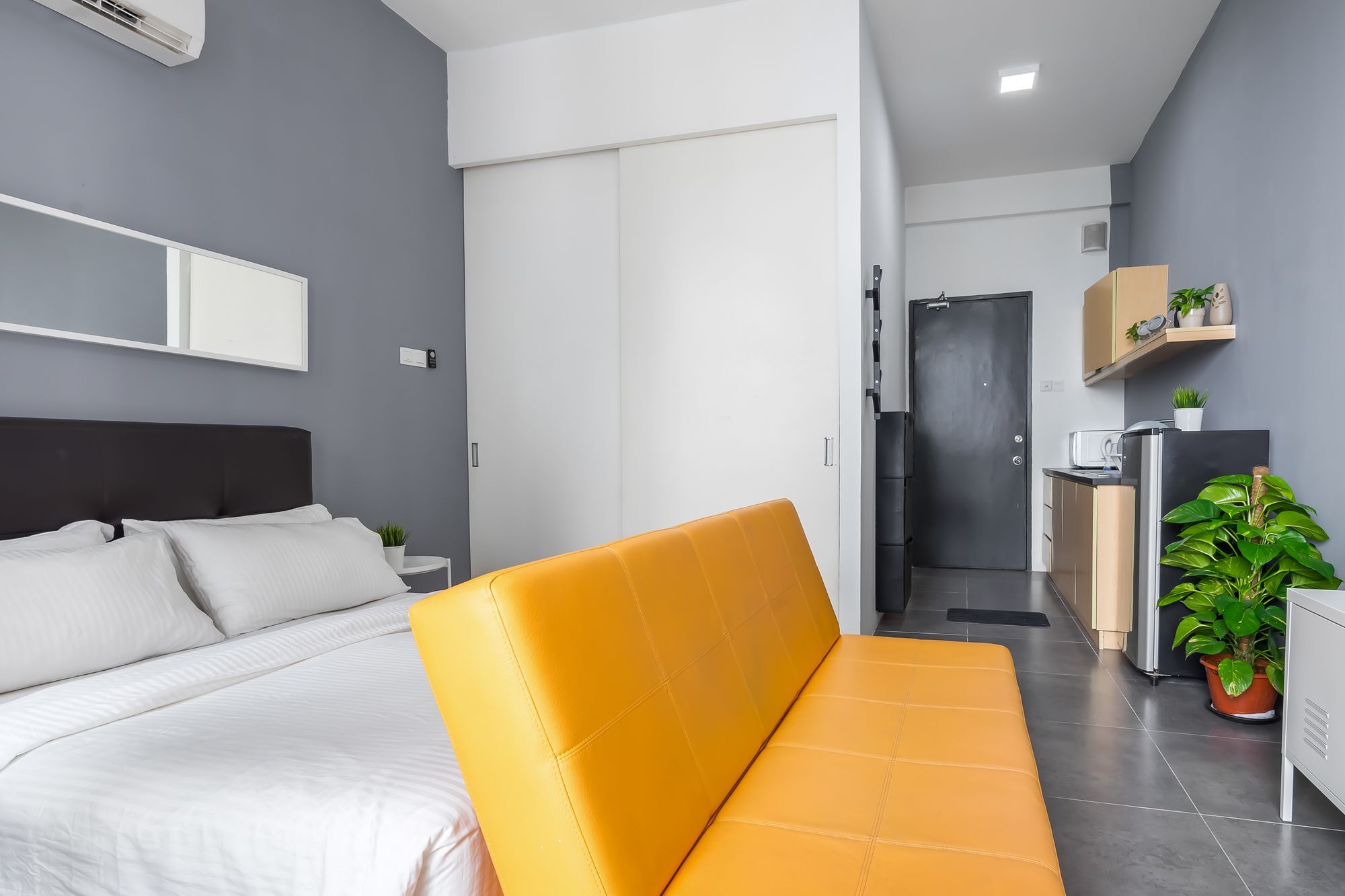 The 12 Suites @ Empire Damansara เปอตาลิงจายา ภายนอก รูปภาพ